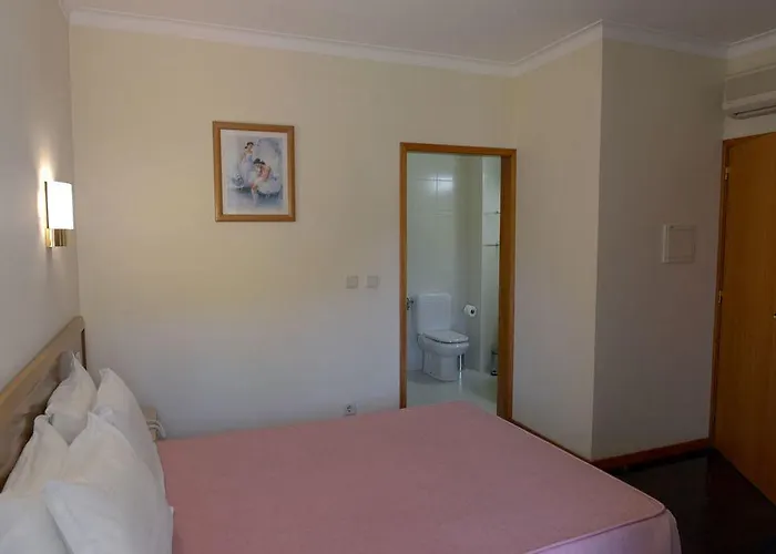 卡德拉斯酒店 2* 卡德拉斯