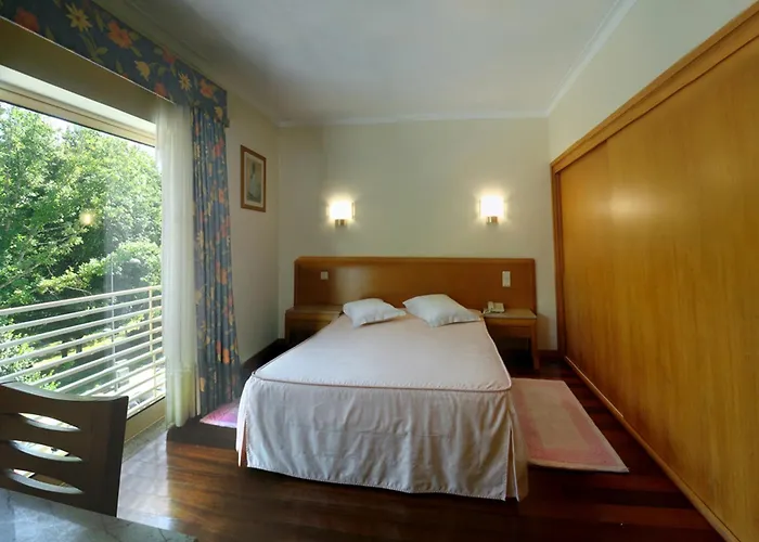 ホテル Hotel Caldelas